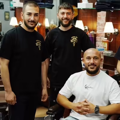 Experten für 4D-Technik Haarpigmentierung und Professionelle Barbiers in Heilbronn.
